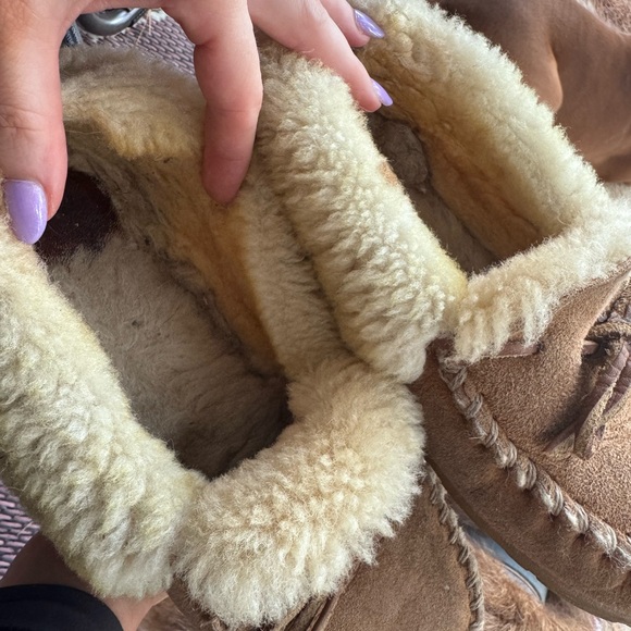 L.L. Bean Tan and Cream Cozy Moccasin Slippers - Picture 5 of 7